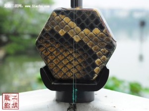 【已售】藏品老红木二胡-盘龙云海-2531
