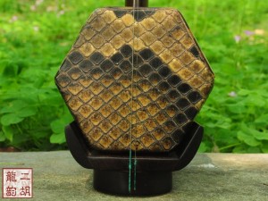 【已售】藏品老红木龙头二胡-巴山夜雨-3211