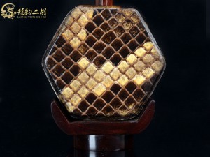 【已售】龙韵二胡乐器 辜存雄大师精制 老紫檀二胡 编号8131 赛马